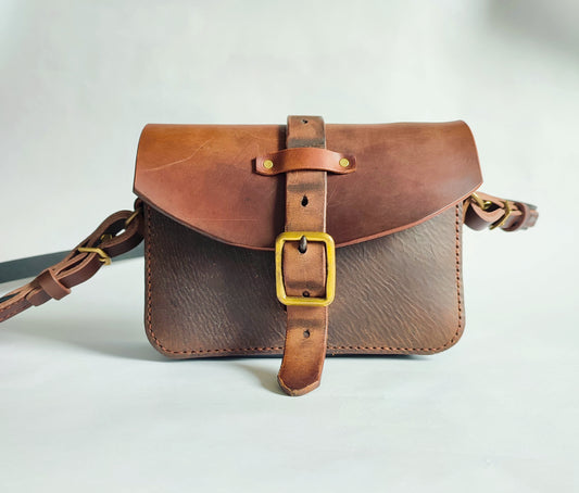 Sac besace marron - Cuir de selle d'équitation recyclé
