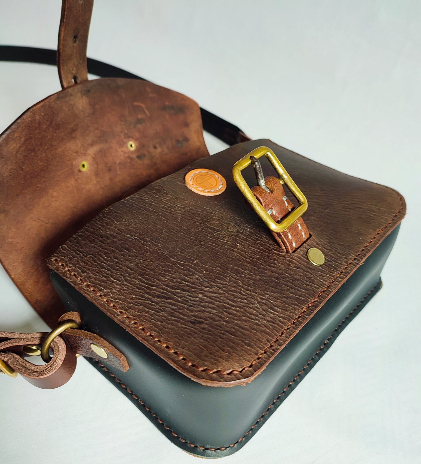 Sac besace marron - Cuir de selle d'équitation recyclé