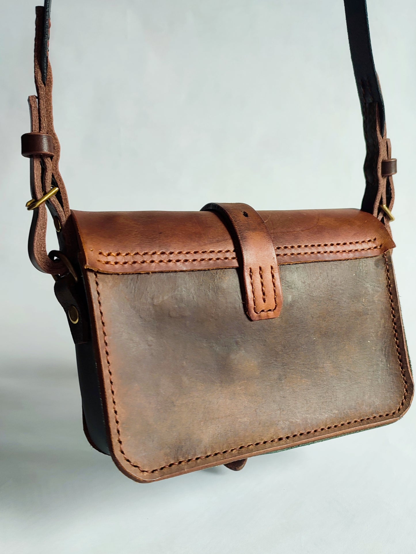 Sac besace marron - Cuir de selle d'équitation recyclé